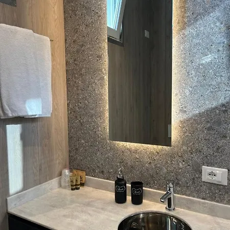 Di Design In Pieno Centro Апартаменты Каттолика